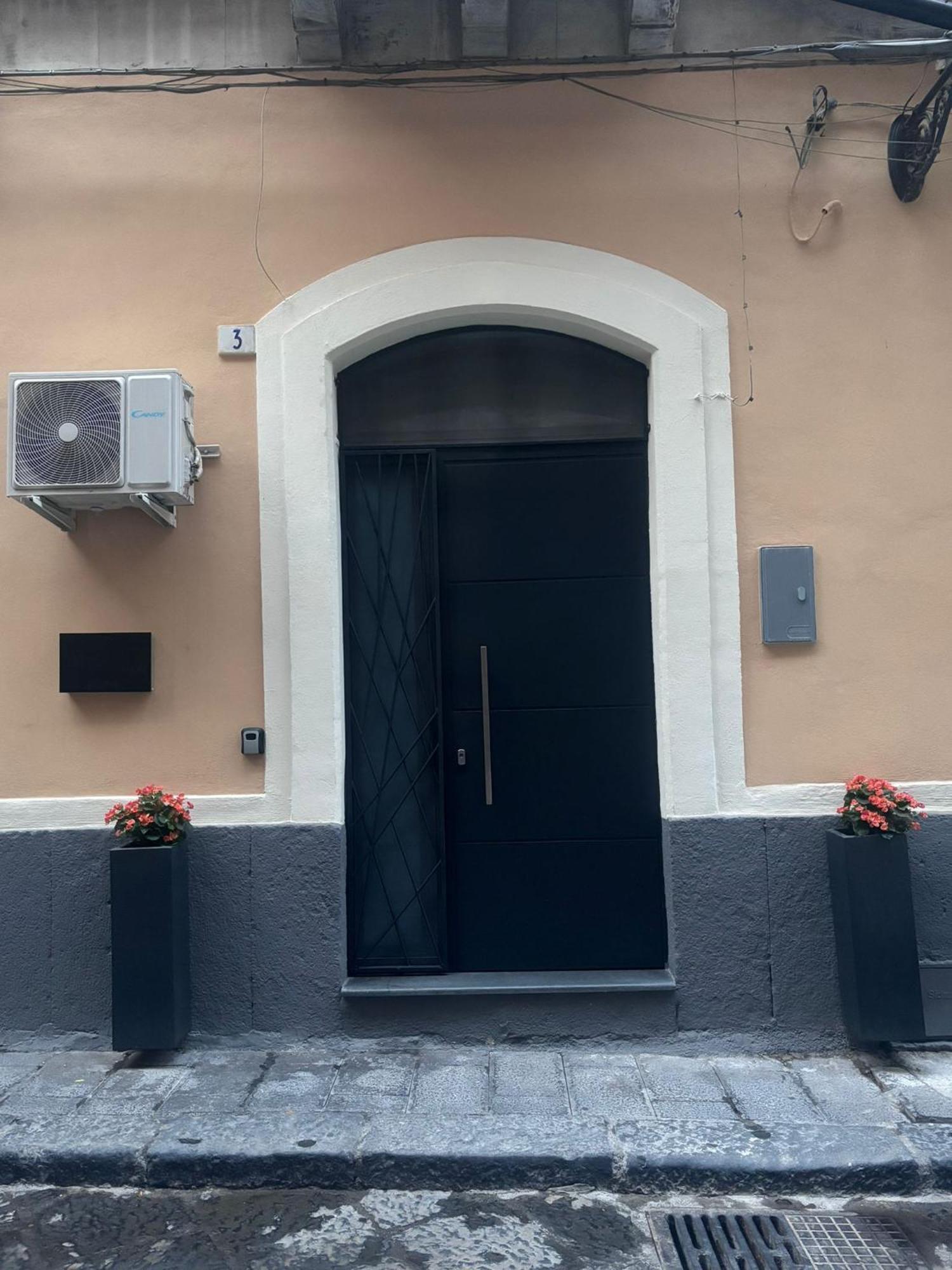 Opificio Apartment カターニア エクステリア 写真